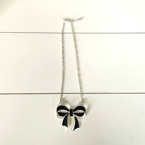 Bow fashion necklace